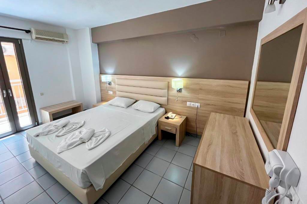 HER_72025_Acropolis_Apartments_0822_16.jpg