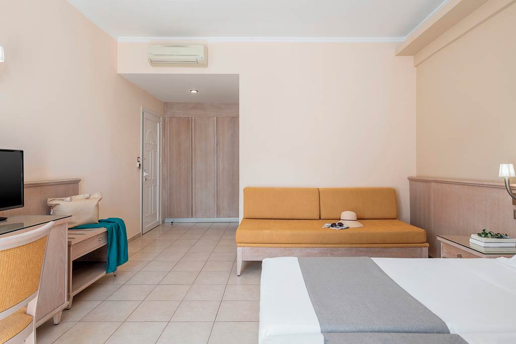HER_81583_Magda_Hotel_Club_0321_10.jpg