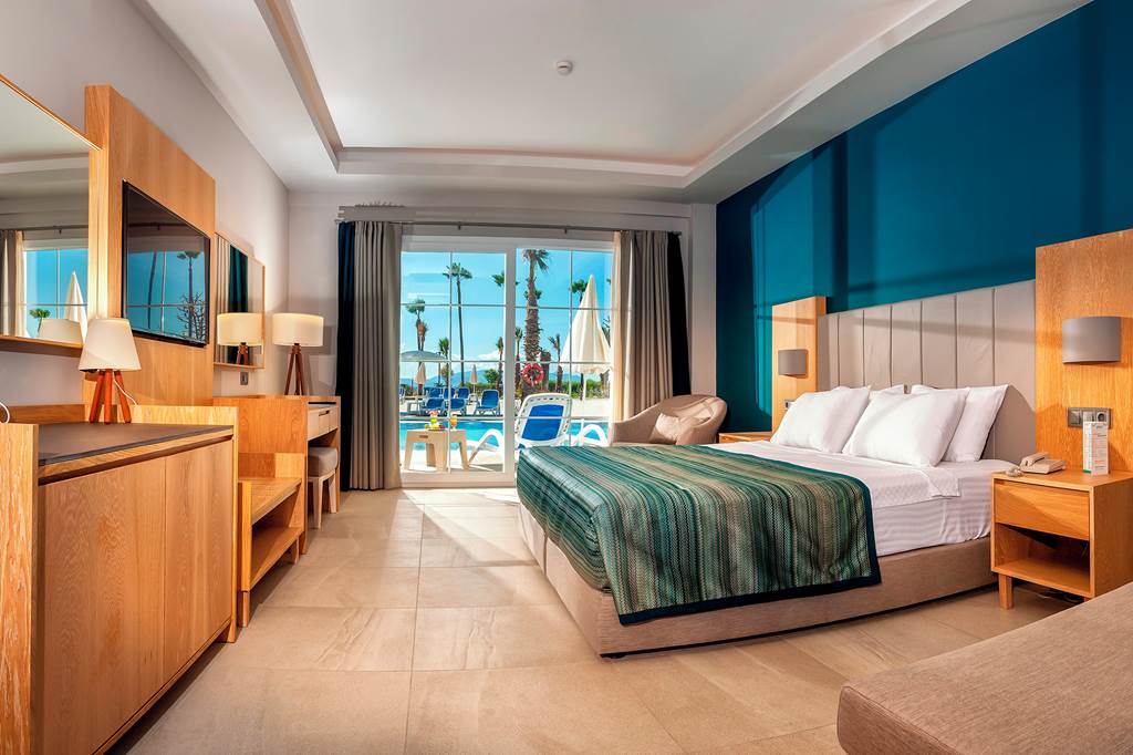 ADB_78414_Ephesia_Holiday_Beach_Club_1220_02.jpg