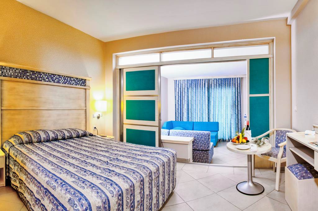 ADB_78414_Ephesia_Holiday_Beach_Club_0123_01.jpg