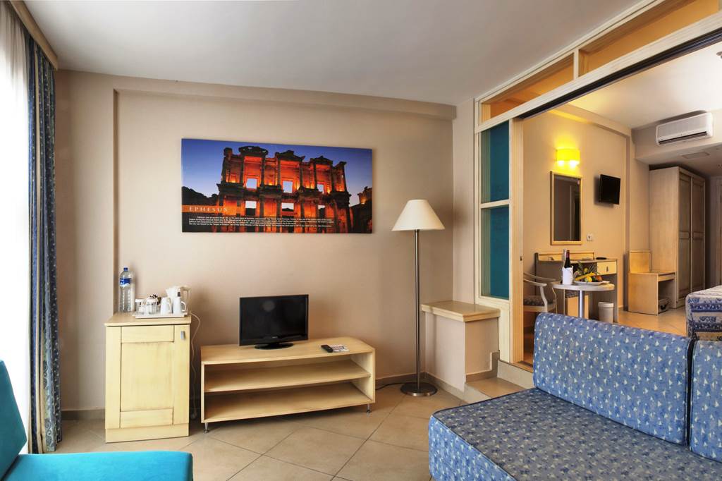 ADB_78414_Ephesia_Holiday_Beach_Club_0518_08.jpg