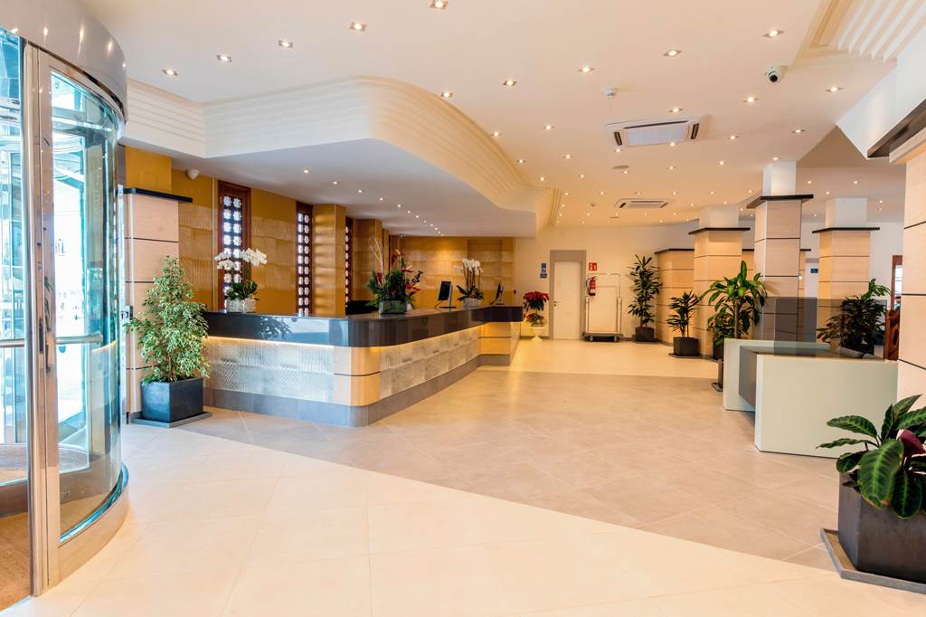 LPA_74224_Suite_Hotel_Playa_Del_Ingles_0120_01.jpg