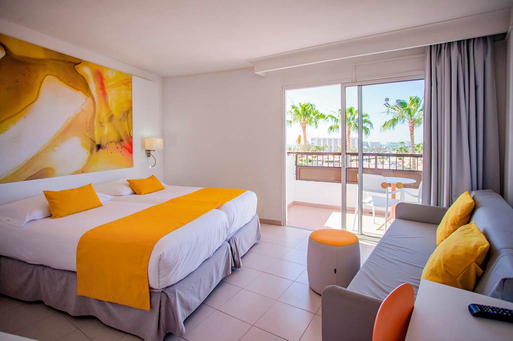 LPA_70890_Servatur_Waikiki_0922_01.jpg