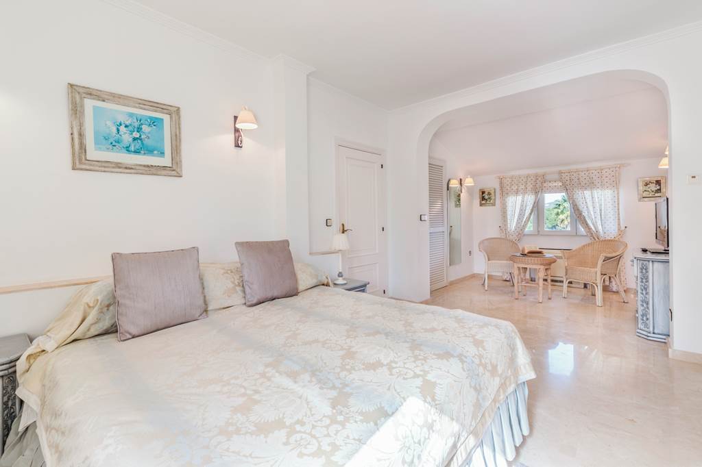 ALC_85429_Villa_Las_Brisas_87_0523_06.jpg