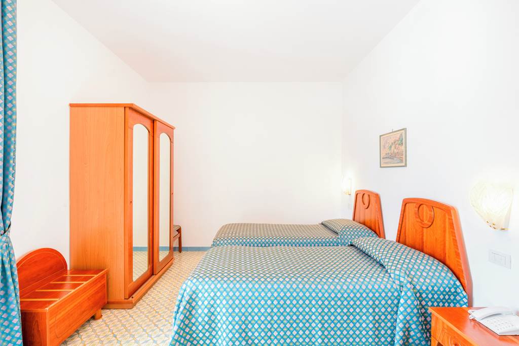 NAP_73273_Hotel_Eliseo_Park's_0424_12.jpg