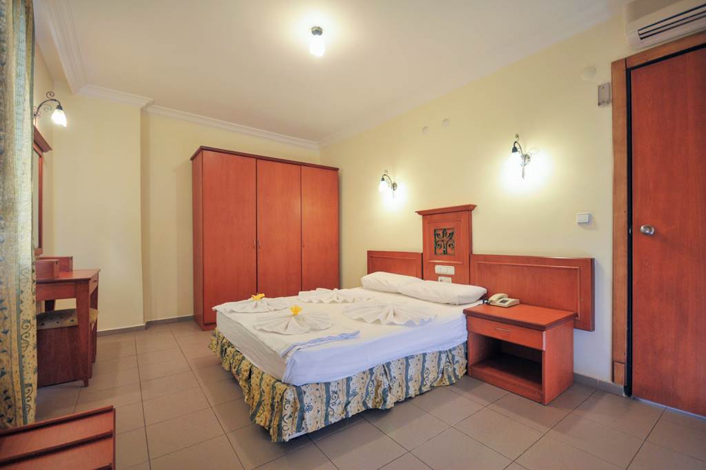 DLM_1720_Aegean_Princess_Apartments_0124_02.jpg