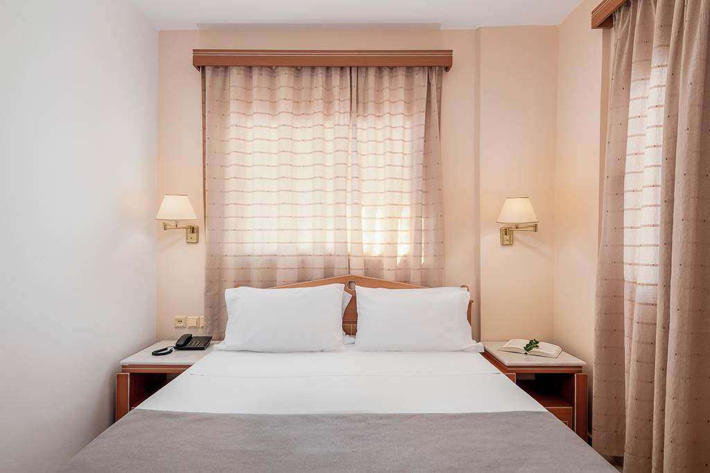 HER_81583_Magda_Hotel_Club_0321_17.jpg