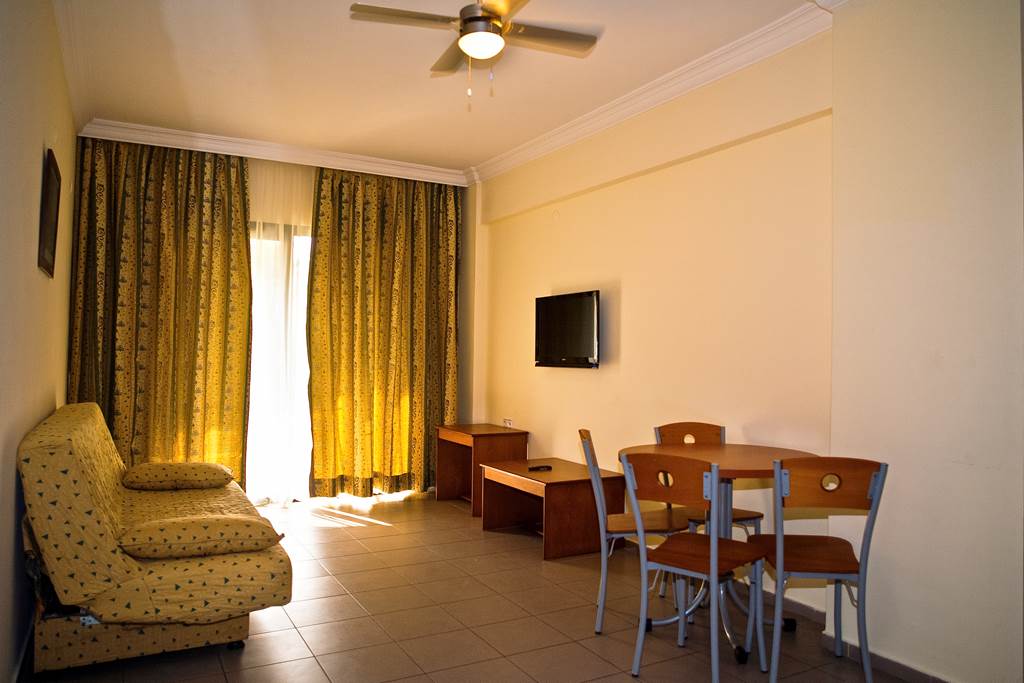 DLM_1720_Aegean_Princess_Apartments_0917_07.jpg