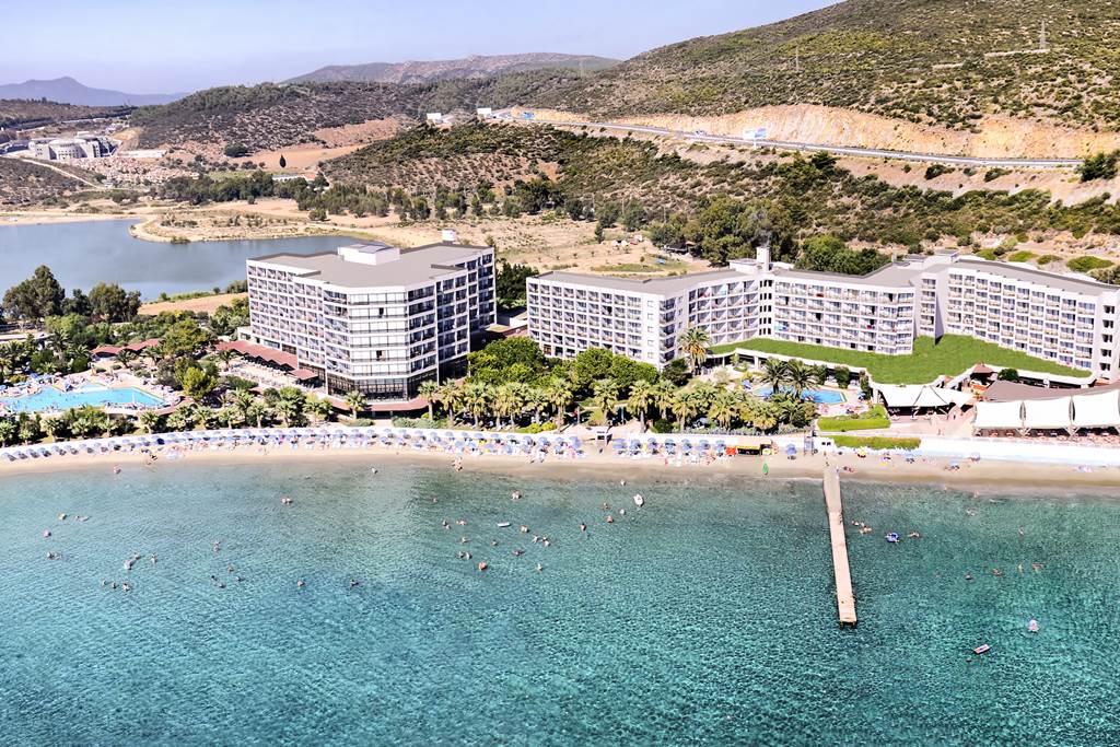 ADB_78380_Tusan_Beach_0418_23.jpg