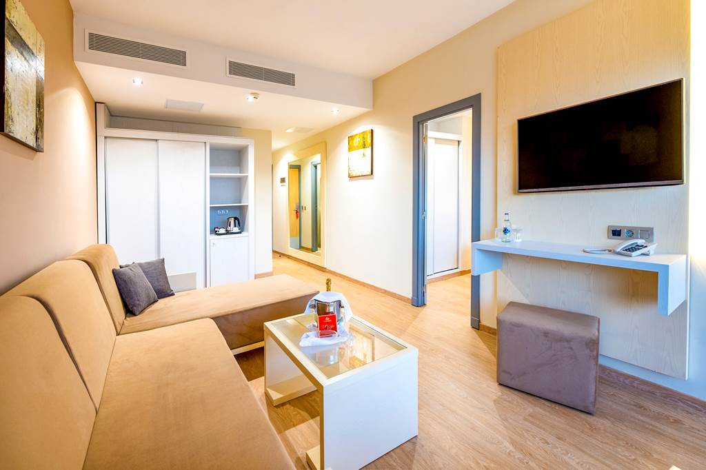 LPA_74224_Suite_Playa_Del_Ingles_0517_05.jpg