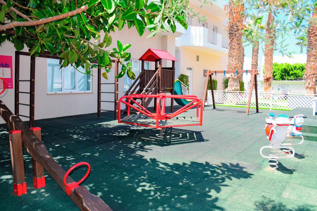 HER_81583_Magda_Hotel_Club_0121_01.jpg
