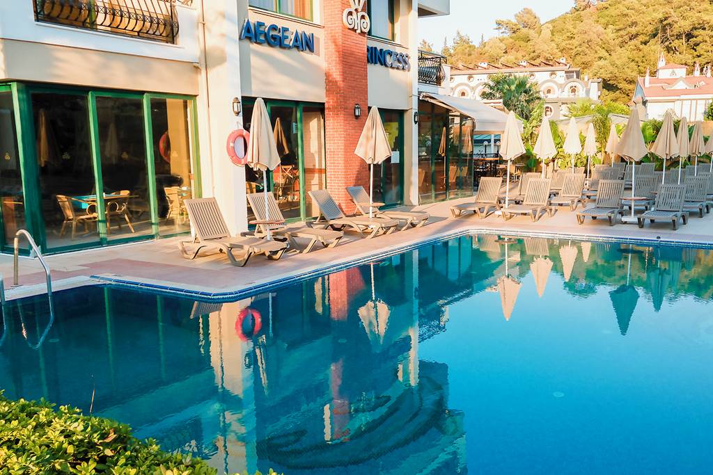 DLM_1720_Aegean_Princess_Apartments_1223_02.jpg