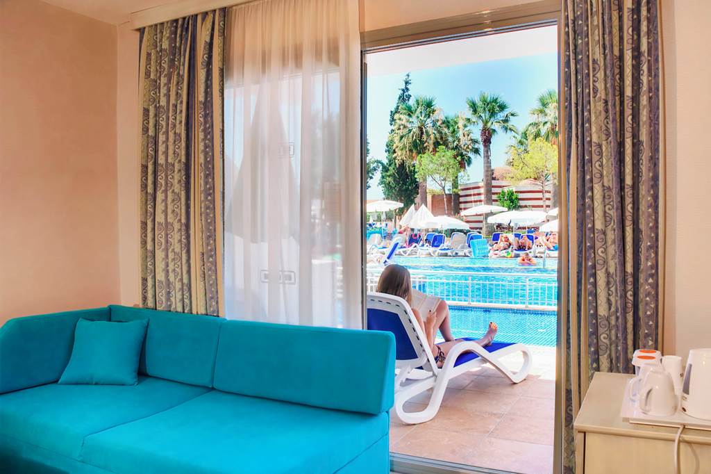 ADB_78414_Ephesia_Holiday_Beach_Club_0521_03.jpg