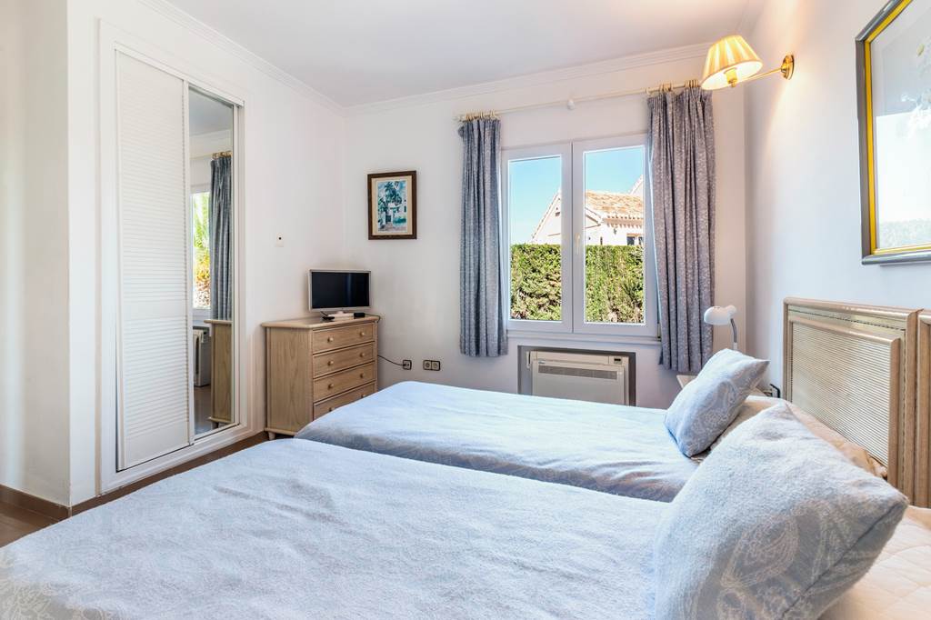 ALC_85429_Villa_Las_Brisas_87_0523_07.jpg