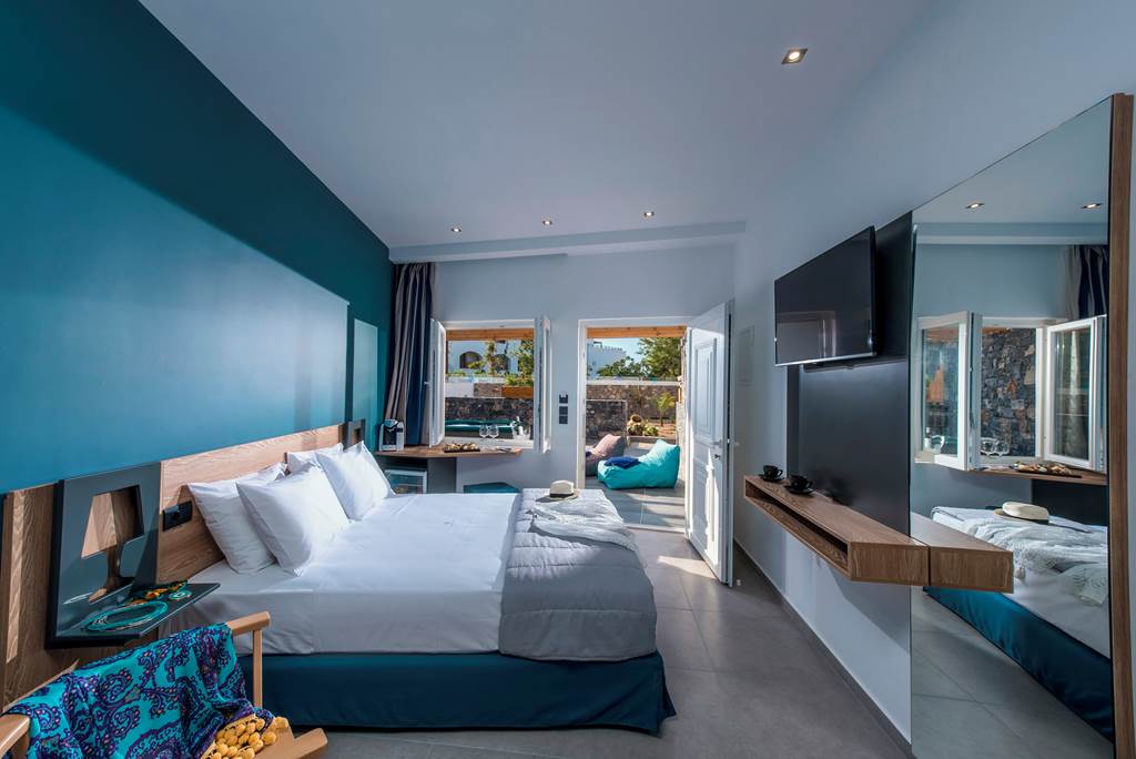 HER_81585_Infinity_Blue_Boutique_Hotel_and_Spa_1120_08.jpg