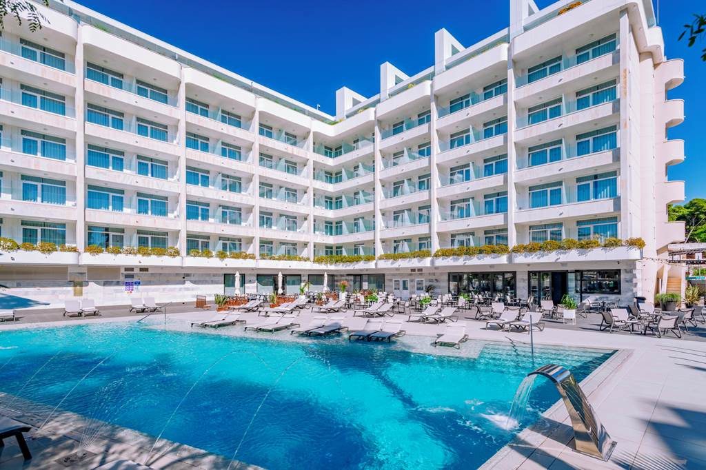 REU_83366_Hotel_Olympus_Palace_0721_06.jpg