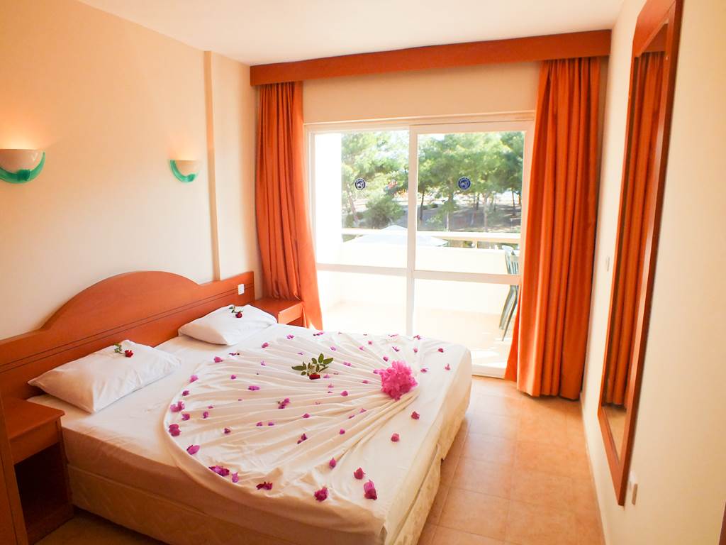 ADB_73691_Tuntas_Family_Suites_0518_07.jpg