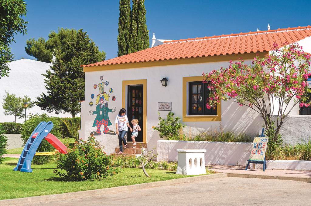 FAO_1023_Rocha_Brava_Village_RST_1015_26.jpg