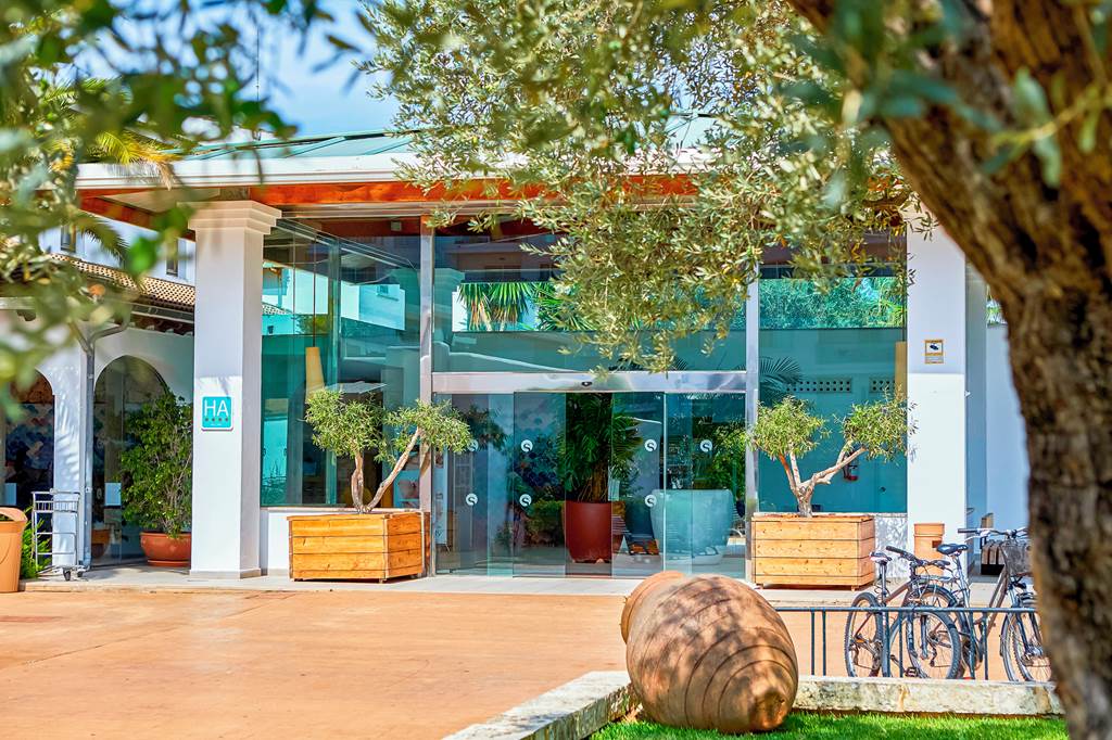 PMI_69415_Sea_Club_Mediterranean_Resort_1219_02.jpg