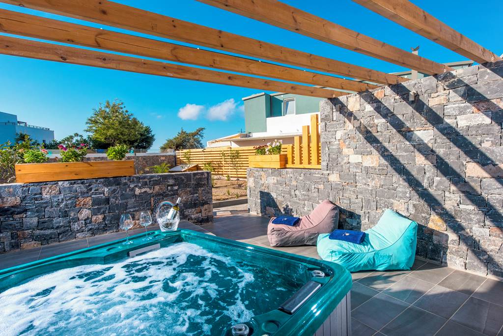 HER_81585_Infinity_Blue_Boutique_Hotel_and_Spa_1120_07.jpg