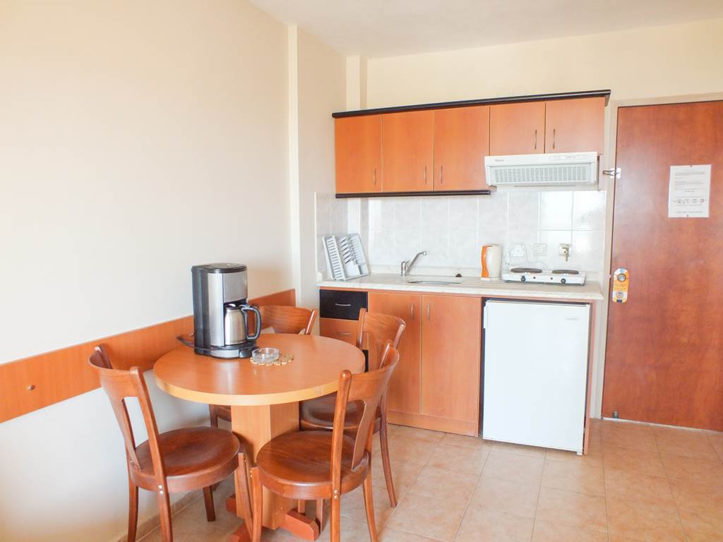ADB_73691_Tuntas_Family_Suites_0518_11.jpg
