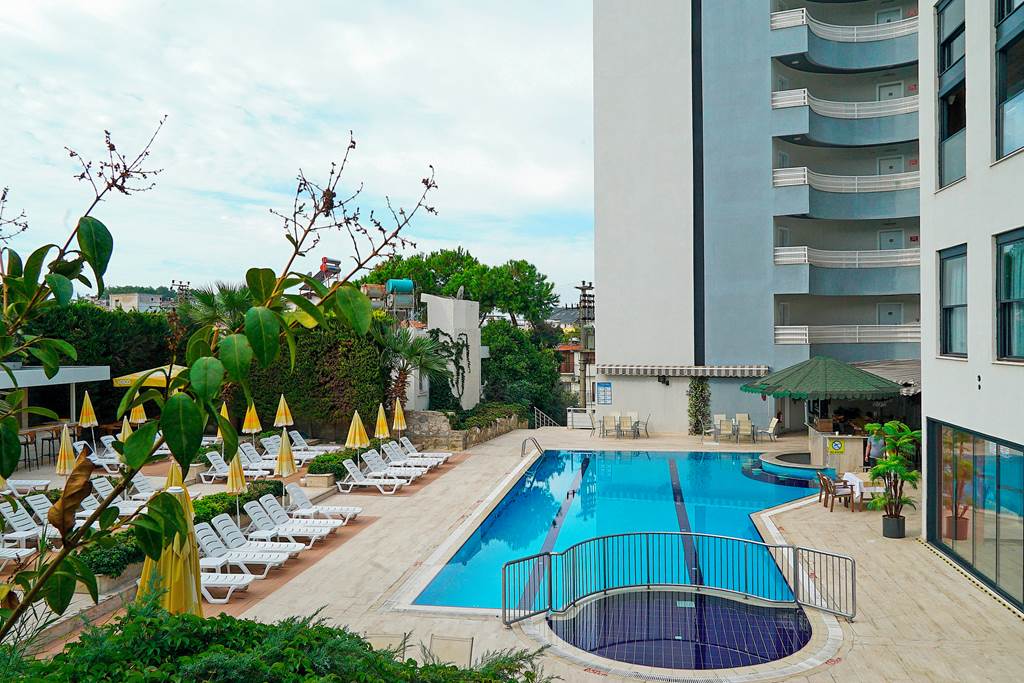 ADB_73692_Happy_Apartments_0125_03.jpg