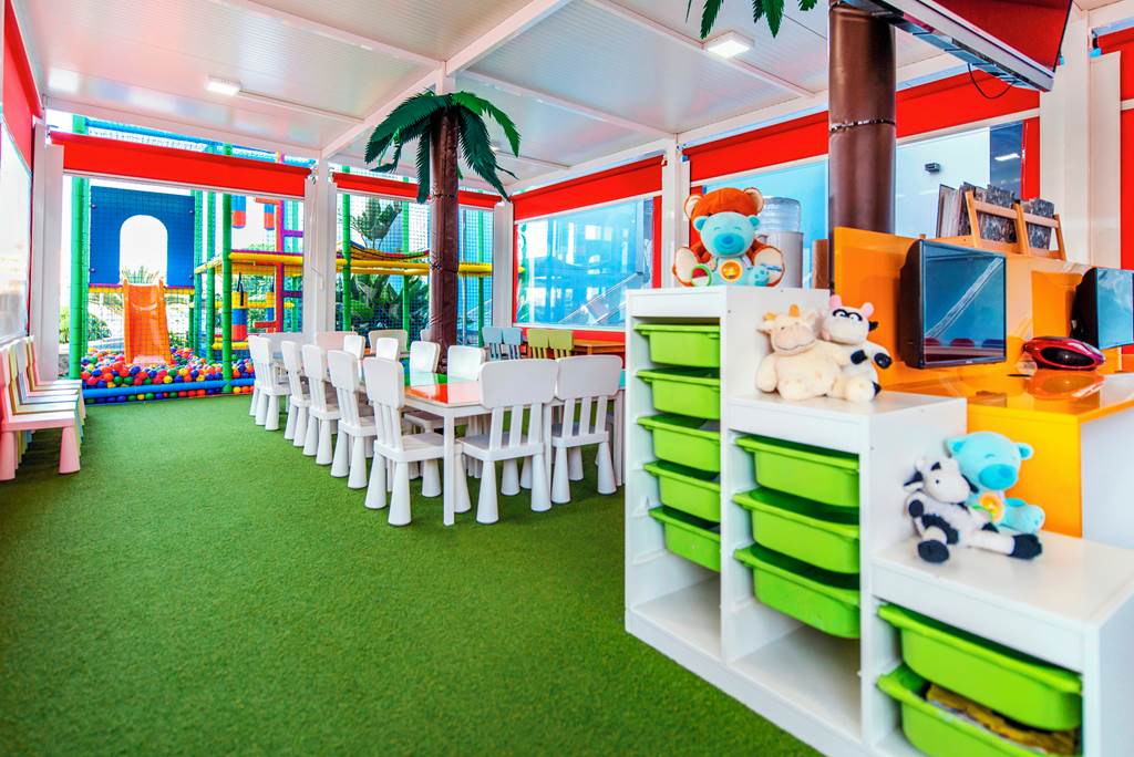 TFS_31_Paradise_Park_Fun_Lifestyle_Hotel_1220_23.jpg