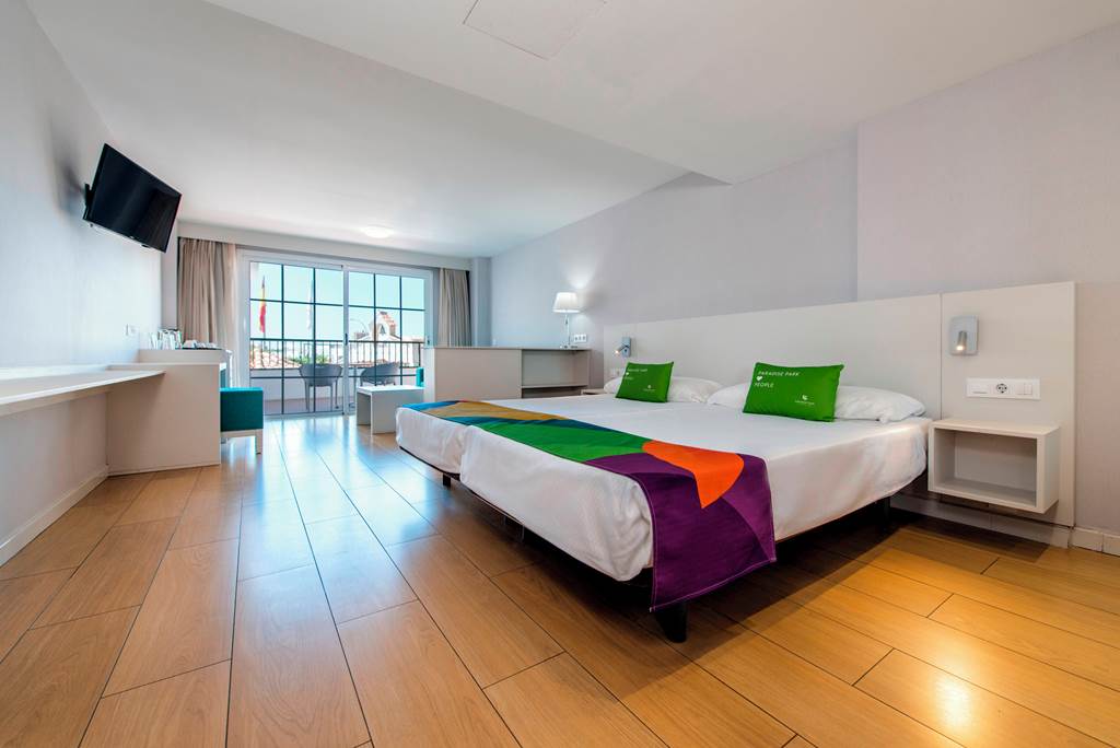 TFS_31_Paradise_Park_Fun_Lifestyle_Hotel_1220_48.jpg