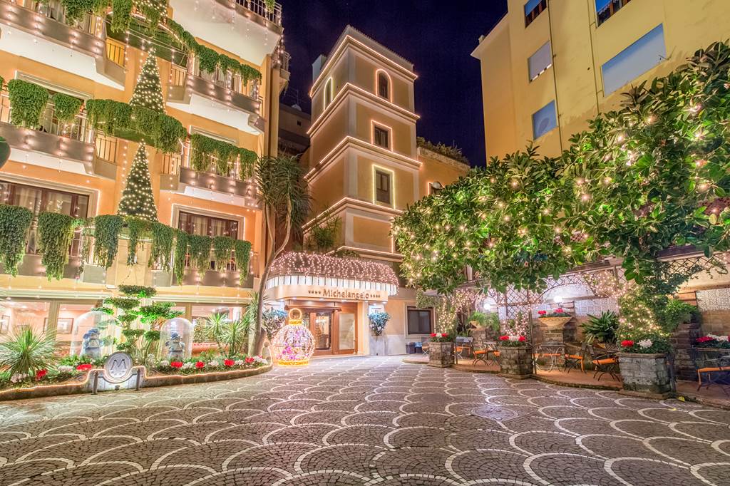 NAP_78553_Michelangelo_Hotel_0418_19.jpg