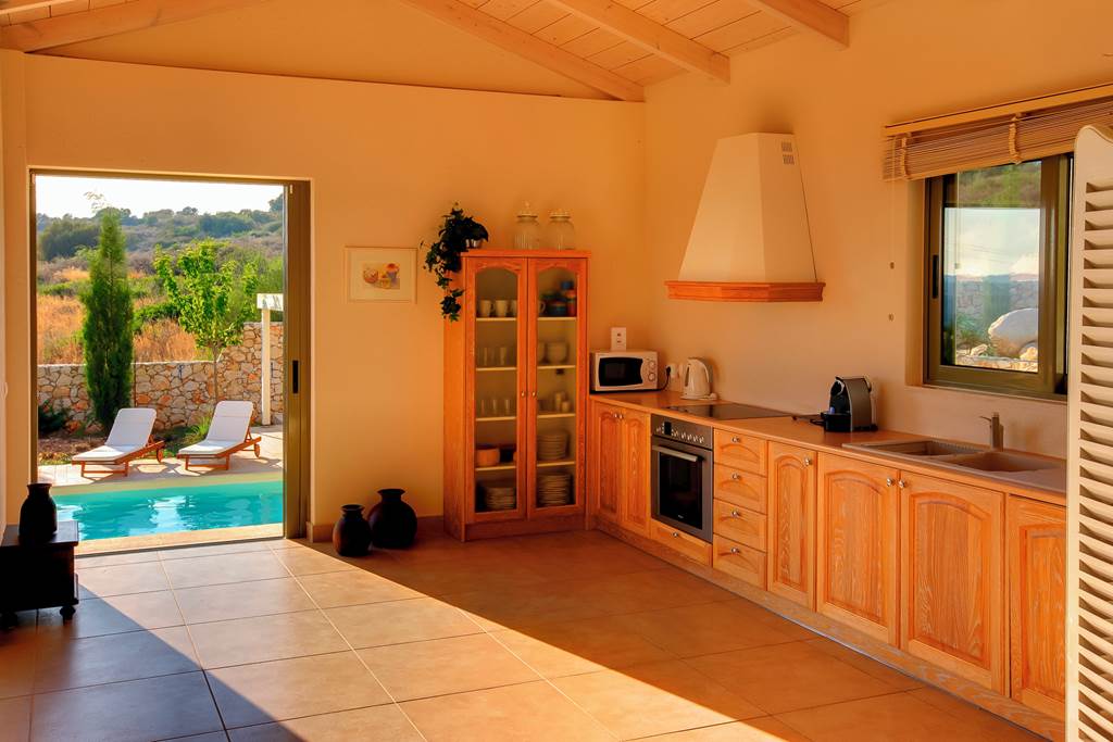 EFL_84483_Villa_Linatela_1022_06.jpg