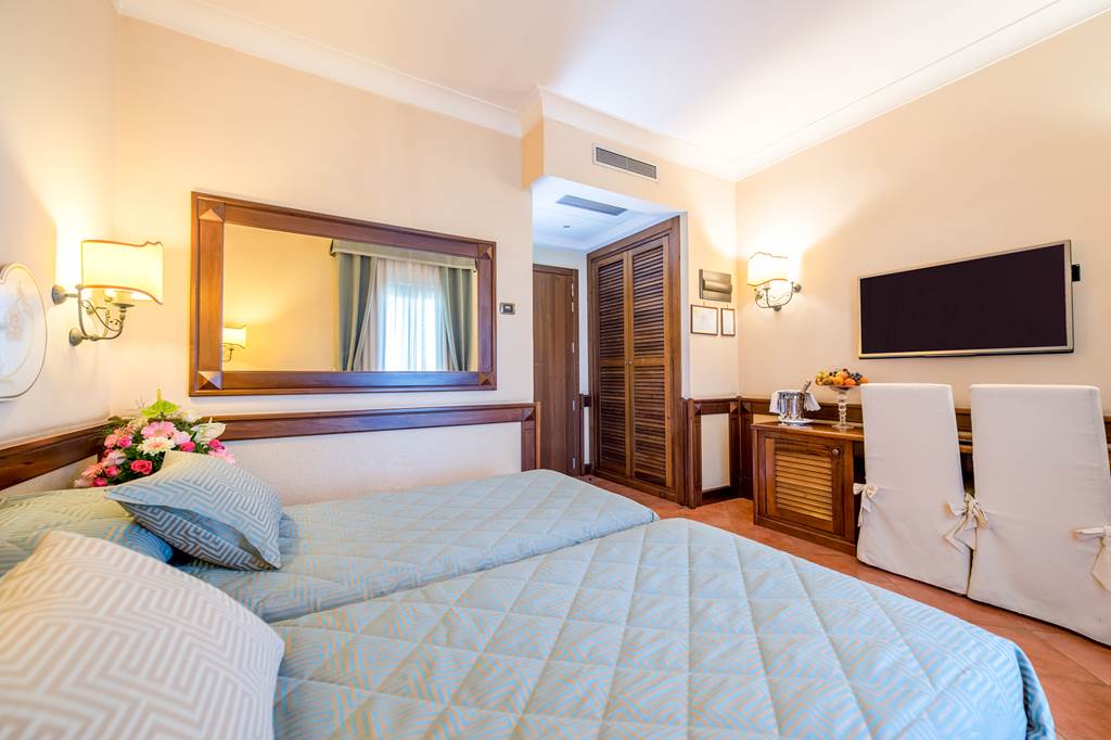 NAP_78553_Michelangelo_Hotel_0418_04.jpg
