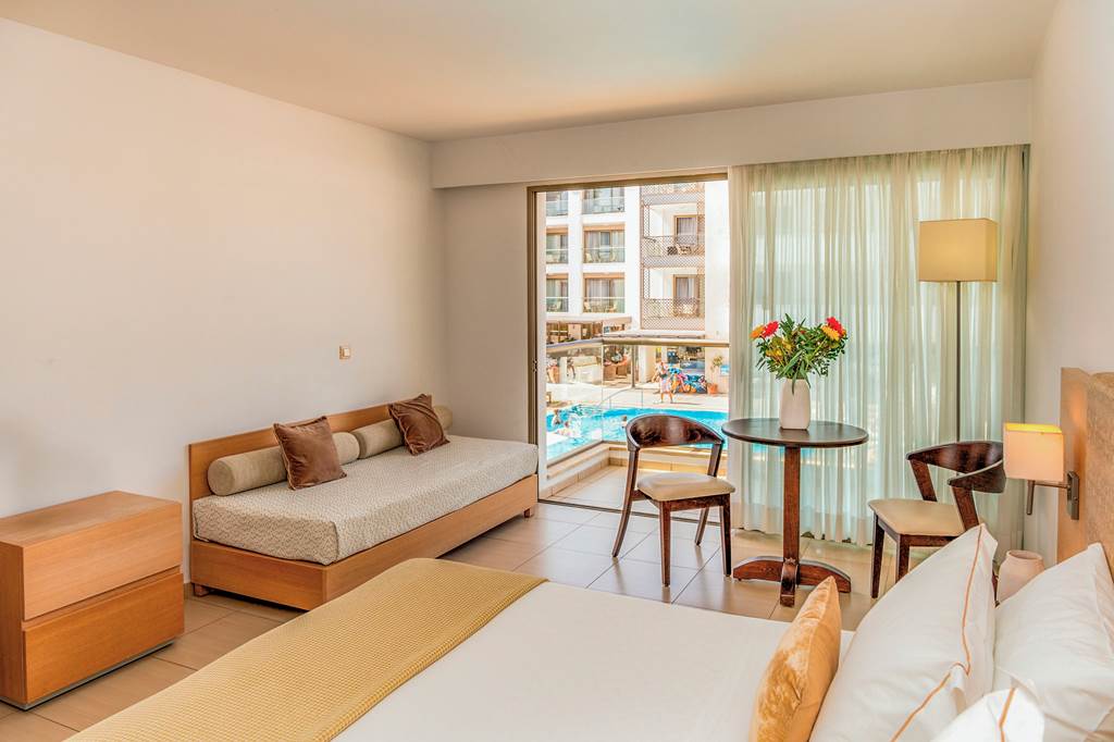 HER_70901_The_Albatros_Spa_&_Resort_Hotel_1124_02.jpg