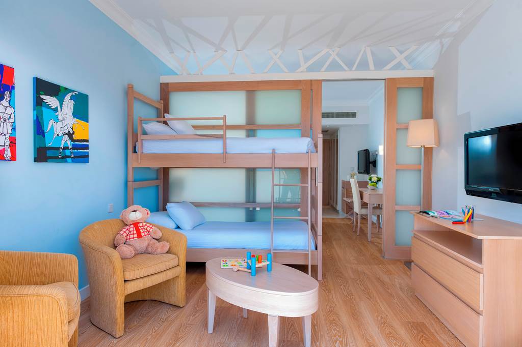 PFO_72162_Olympic_Lagoon_Resort_Paphos_0920_02.jpg