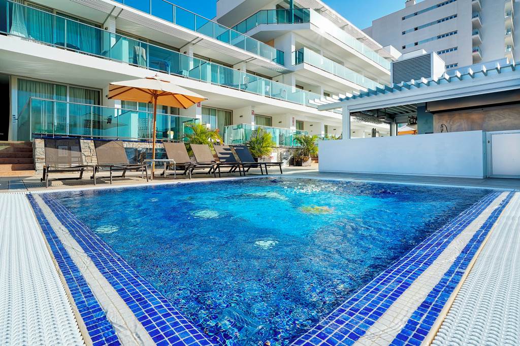 LPA_69515_Morasol_Suites_0224_01.jpg