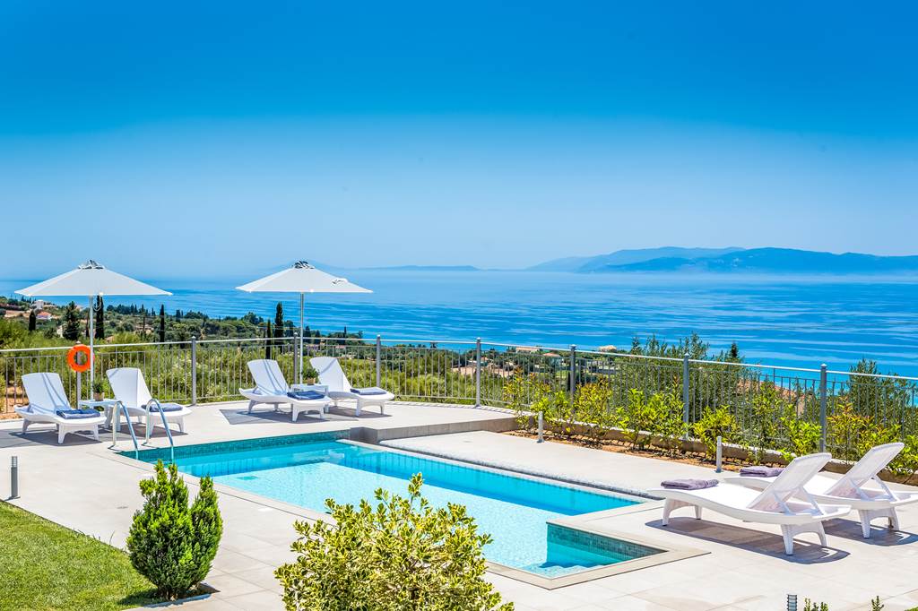 EFL_77158_Villa_Aris_0917_01.jpg