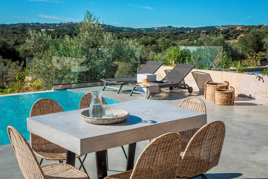 EFL_86464_Villa_Olive_Bay_View_1123_06.jpg