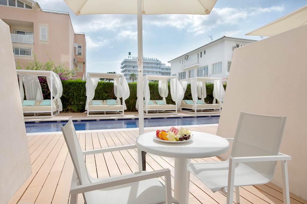PMI_74702_Playa_De_Muro_Suites_1116_11.jpg
