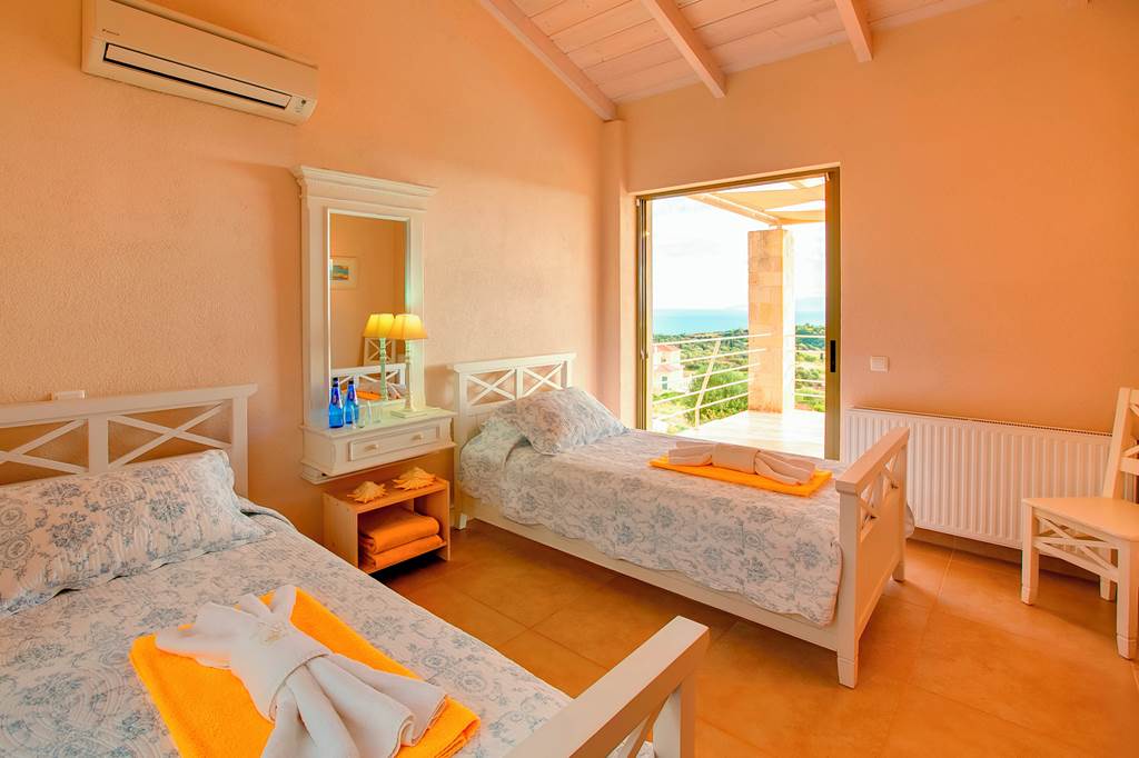 EFL_84482_Villa_Corali_1022_01.jpg