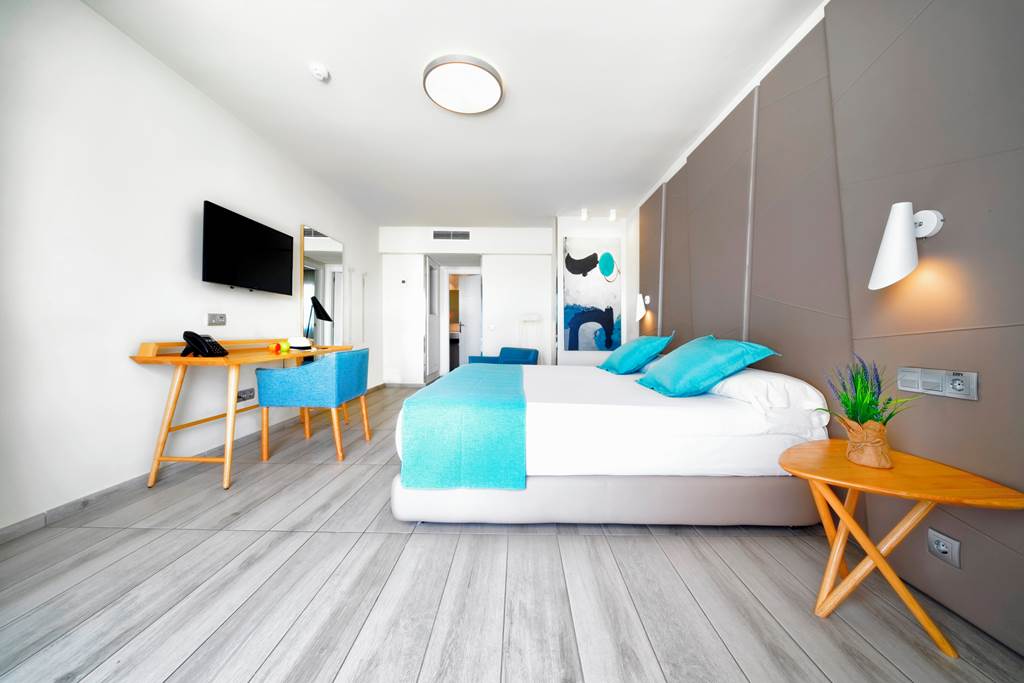 ACE_74491_Aqua_Suites_Boutique_Hotel_1022_13.jpg