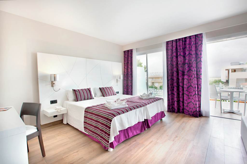 PMI_74702_Mar_Hotels_Playa_de_Muro_Suites_1024_02.jpg