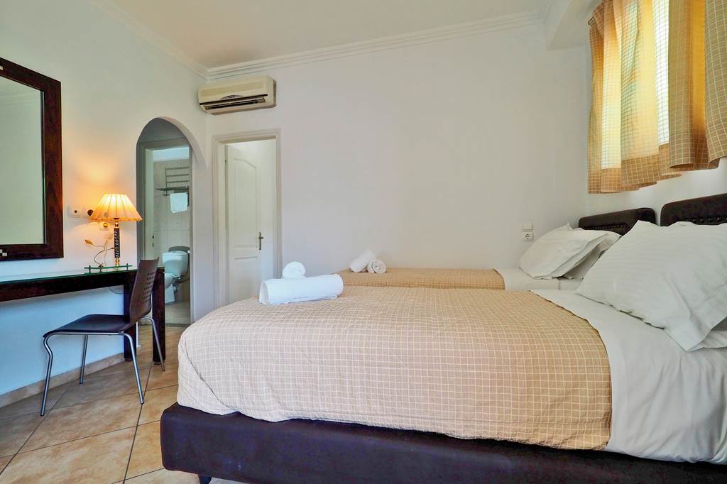 PVK_80578_Bella_Vista_Hotel_&_Apartments_1123_27.jpg