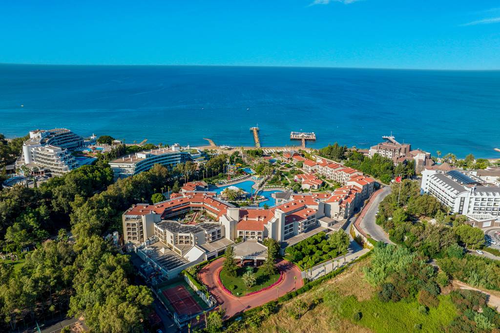 AYT_75817_Arum_Barut_Collection_1123_05.jpg