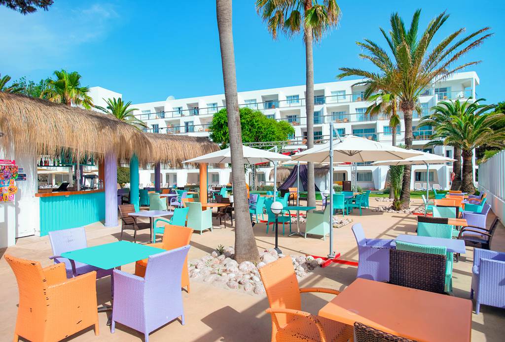 PMI_82781_Aparthotel_Ses_Fotges_0822_08.jpg
