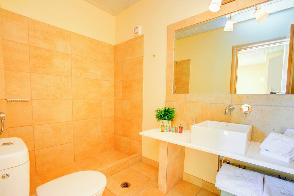EFL_84476_Villa_Porfyra_1122_01.jpg