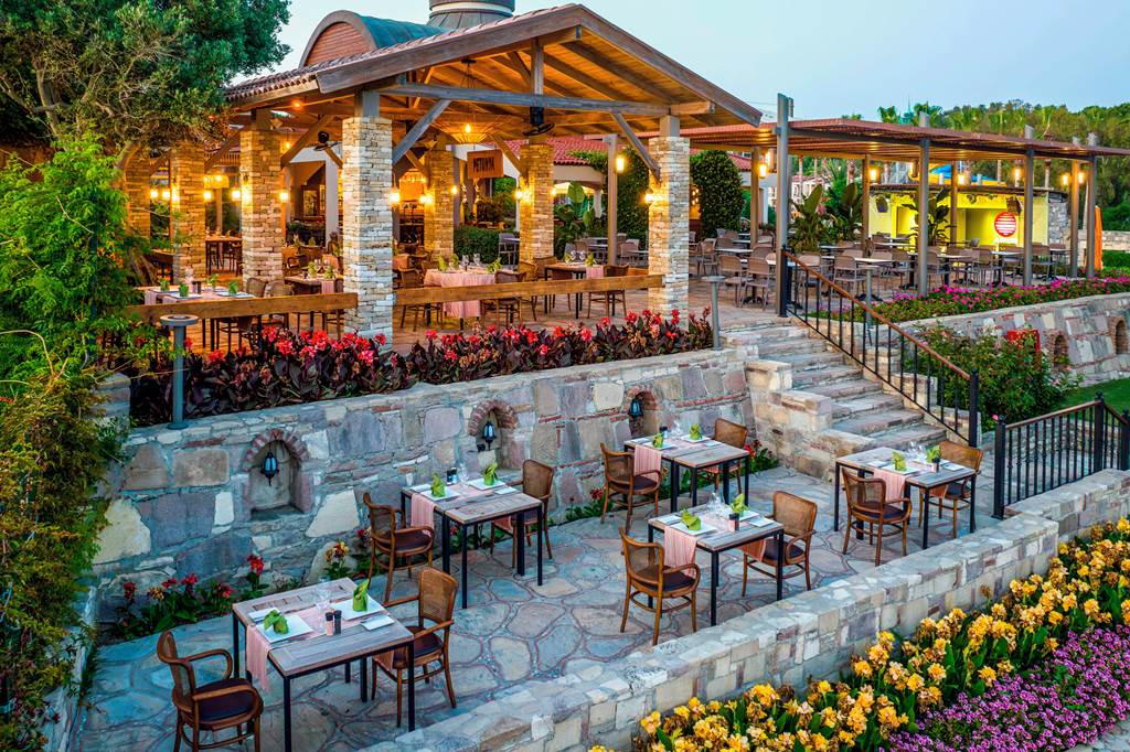 AYT_75817_Arum_Barut_Collection_1123_30.jpg