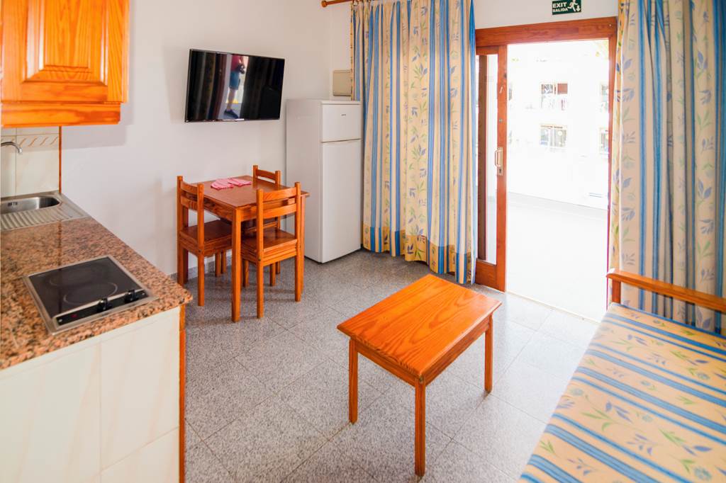 LPA_75723_Sol_y_Paz_Apartments_0621_03.jpg