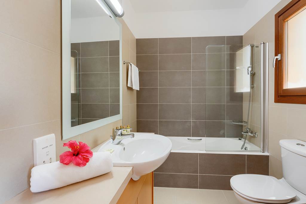 PFO_75576_Aphrodite_Hills_-_Junior_Three_Bedroom_Private_Pool_0421_15.jpg