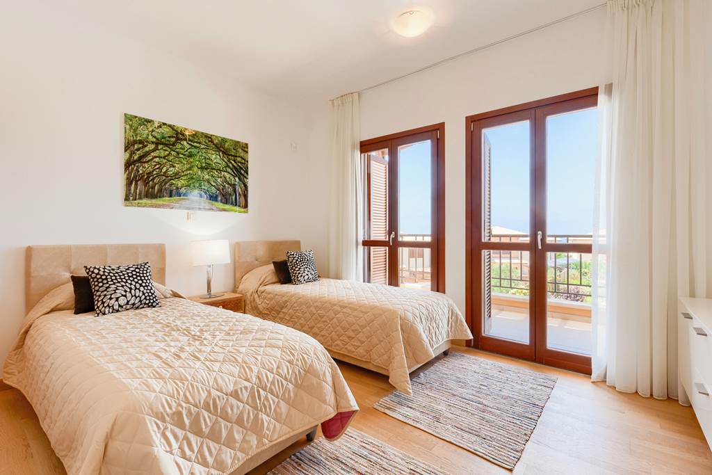 PFO_88015_Elite_Junior_Two_Bedroom_Villa_with_Private_Pool_AJ07_0824_06.jpg