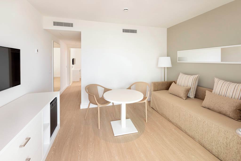 FUE_73987_Sol_by_Melia_Fuerteventura_Jandia_All_Suites_0822_01.jpg