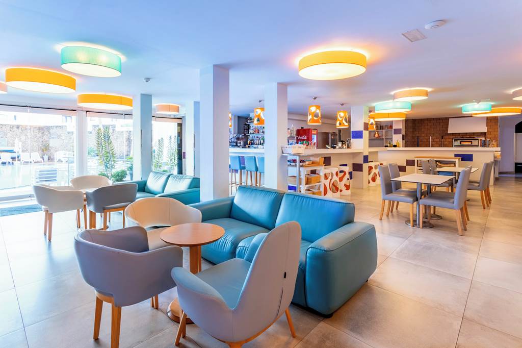 ACE_74491_Aqua_Suites_Boutique_Hotel_0120_02.jpg